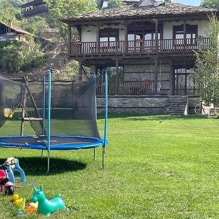 Leshten Guest Homes 외부 사진
