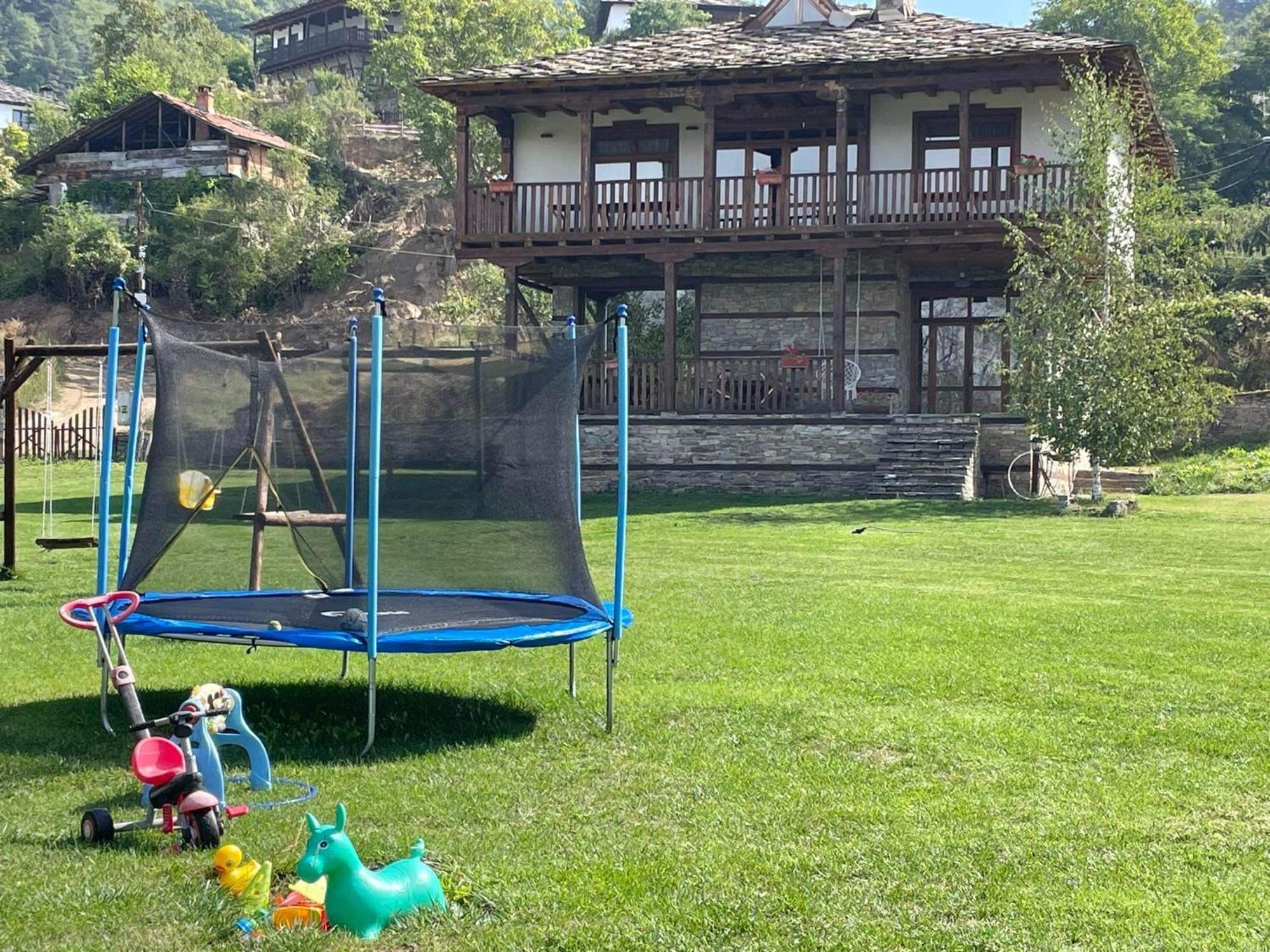 Leshten Guest Homes 외부 사진